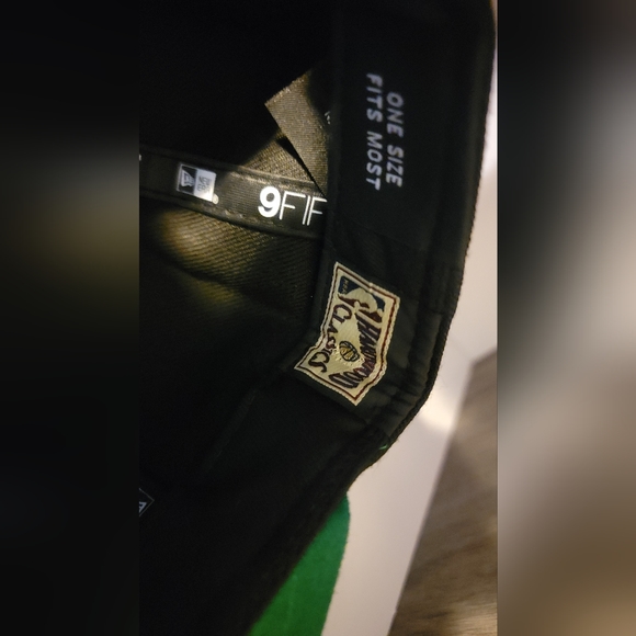 BNWOT Chicago Bulls Snapback Hat - Picture 7 of 7